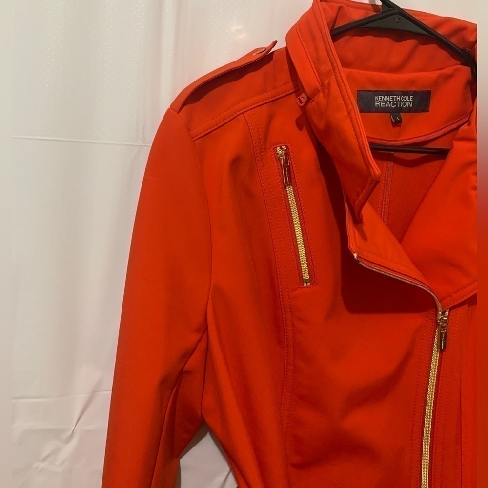 KENNETH COLE REACTION Red with gold zipper long sleeve jacket, size L - Picture 4 of 6